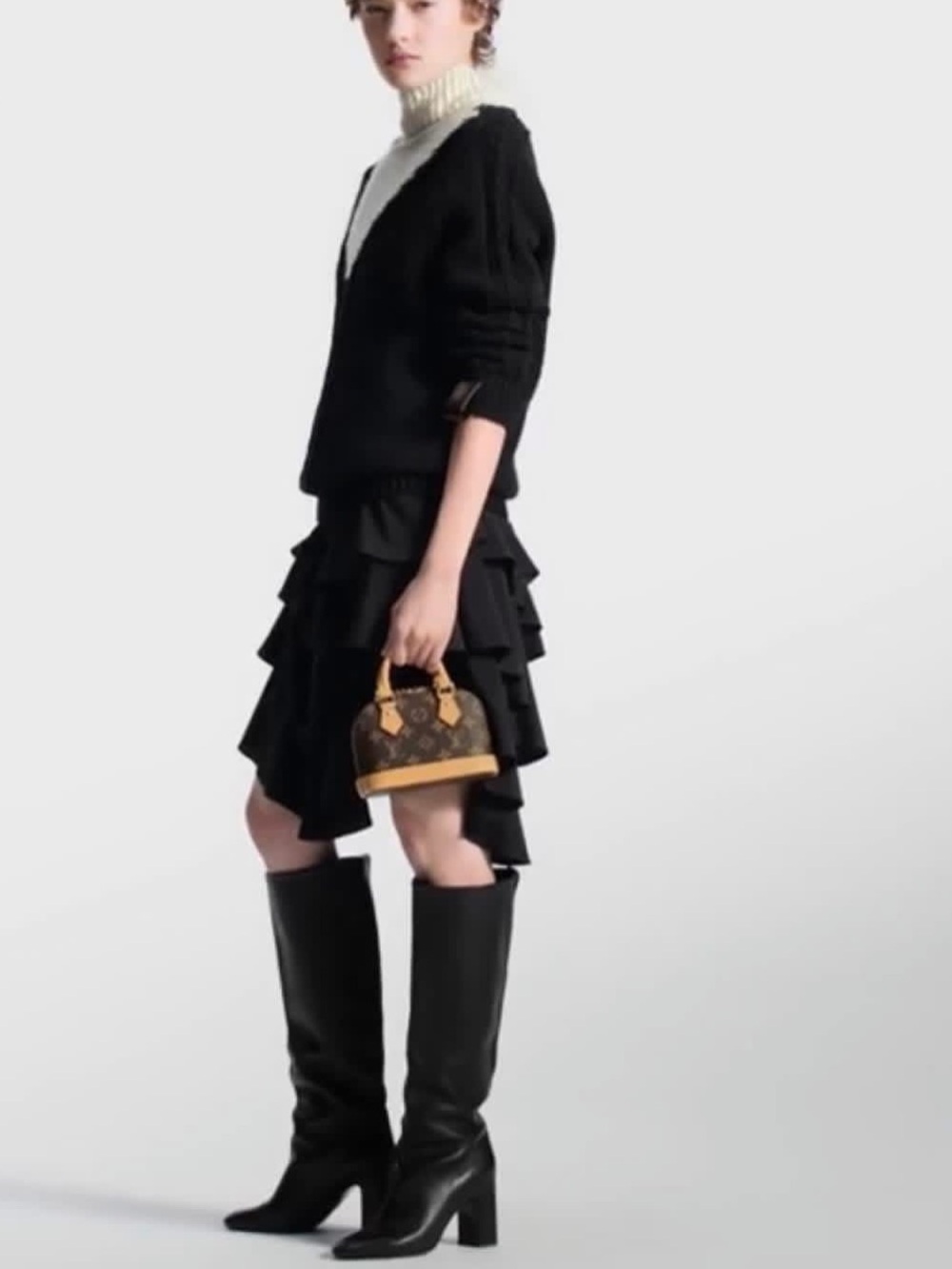 New Designer-Inspired “Alma” Monogram Bag